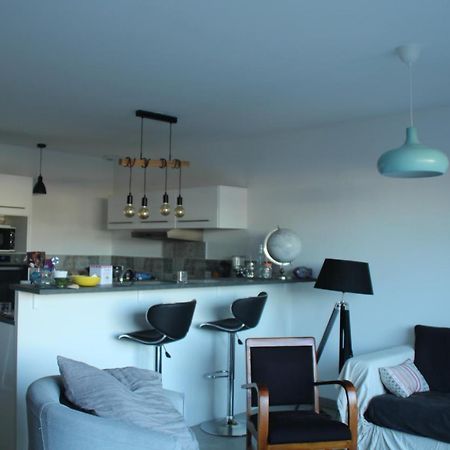 איזין Jolie Chambre Dans Quartier Calme מראה חיצוני תמונה