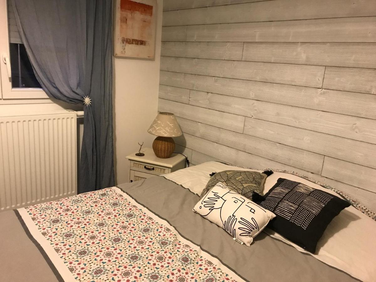 איזין Jolie Chambre Dans Quartier Calme מראה חיצוני תמונה